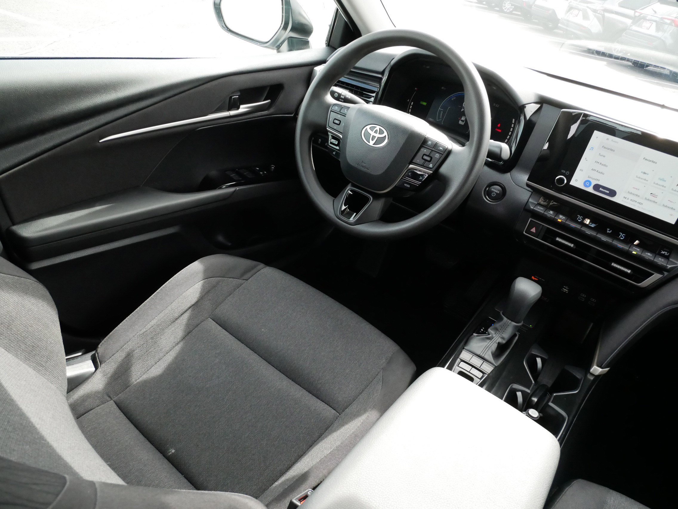 Used 2026 Toyota Camry LE FWD image 9