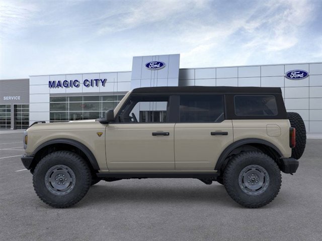 New 2025 Ford Bronco Badlands w/ Sasquatch Package AWD/4WD video 3
