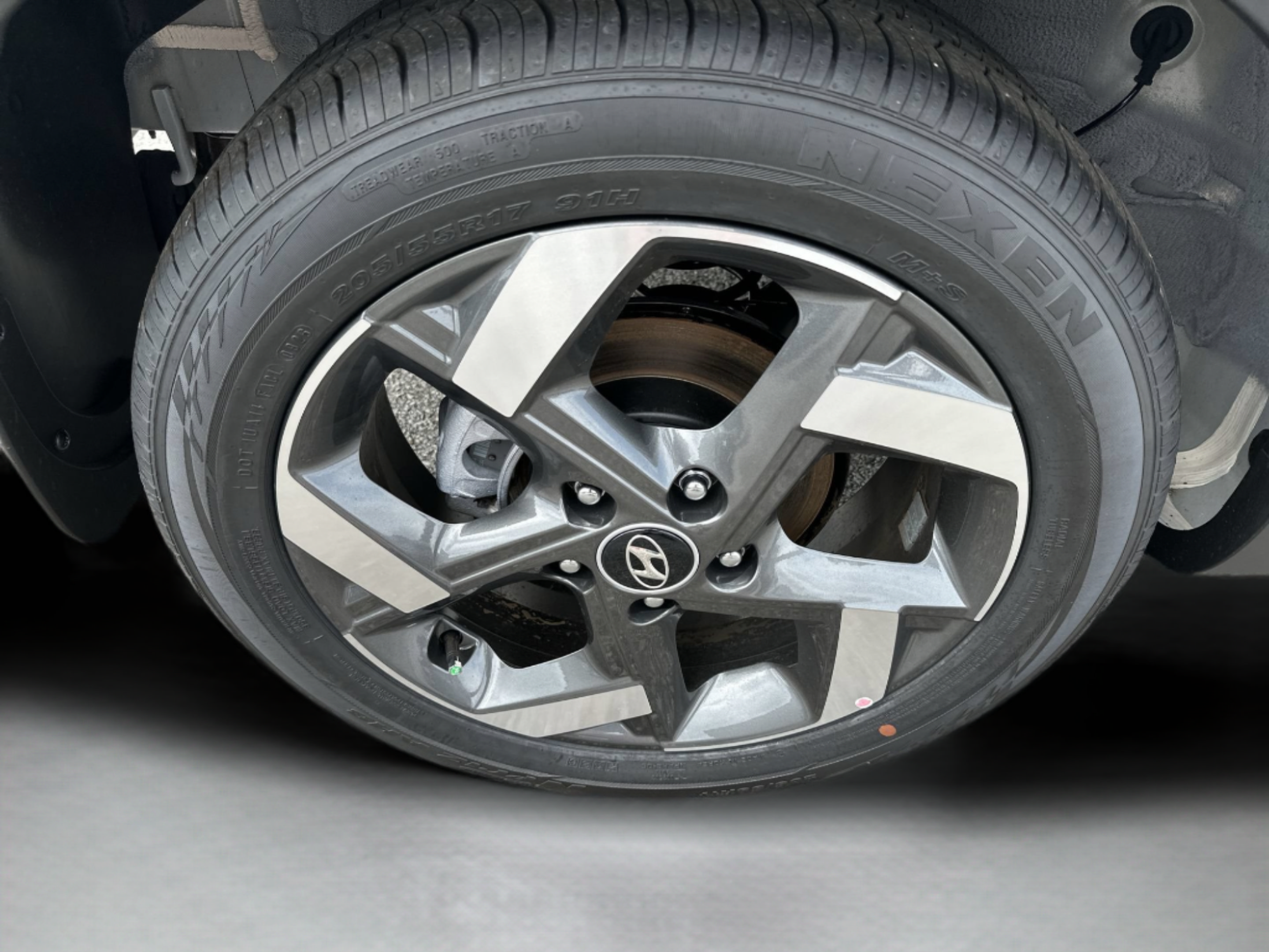 New 2026 Hyundai Venue SEL FWD image 19