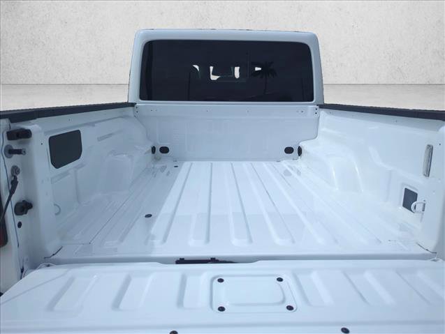 Used 2026 Jeep Gladiator Mojave AWD/4WD image 5