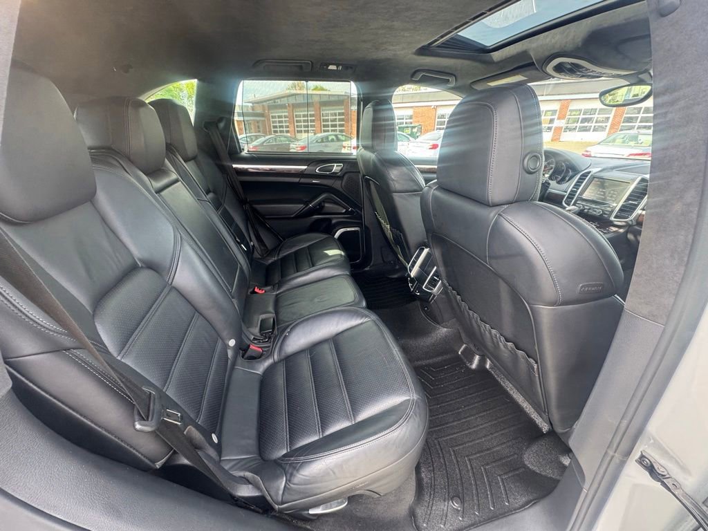 Used 2011 Porsche Cayenne Turbo AWD/4WD image 26