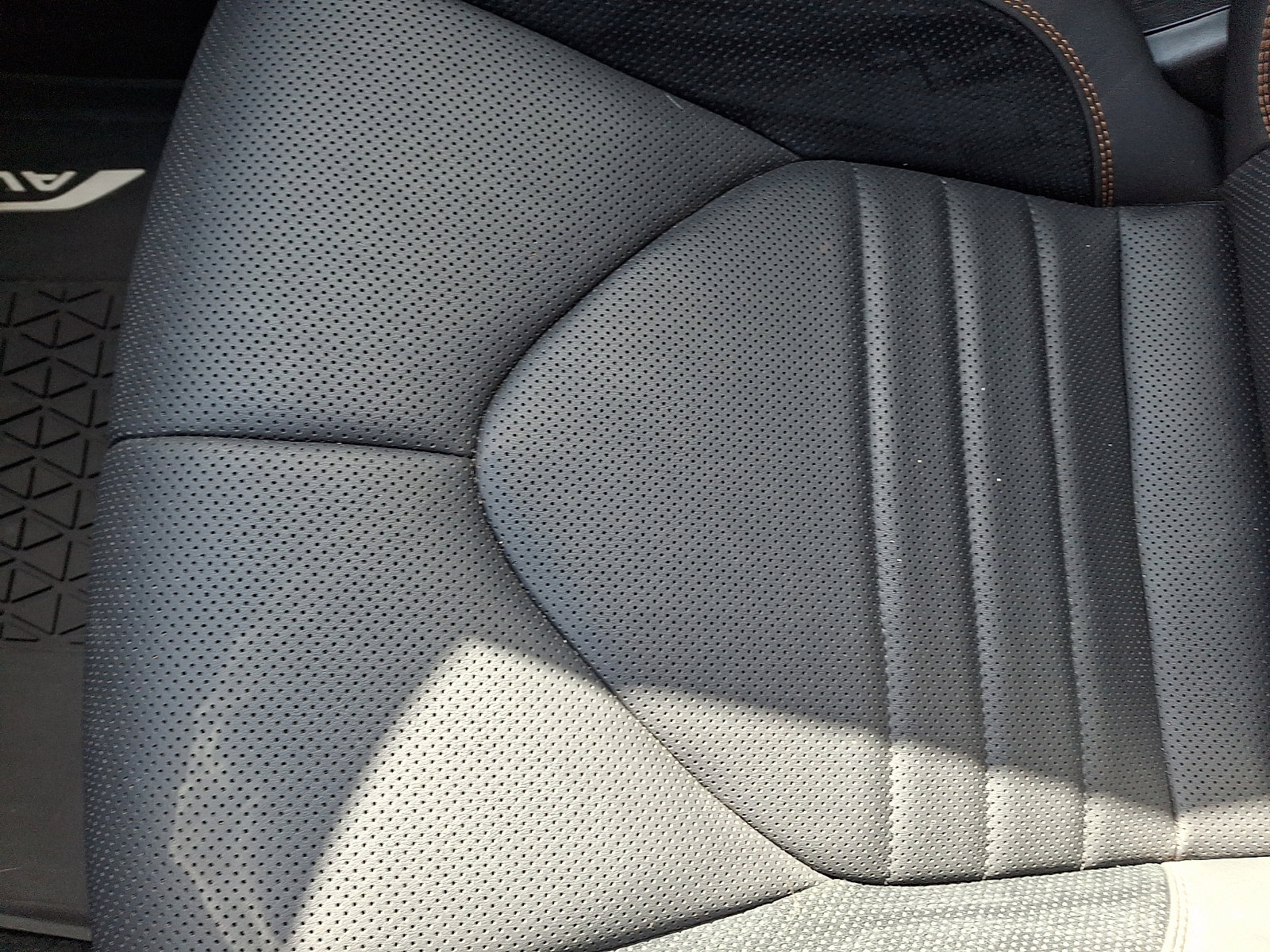 Used 2020 Toyota Avalon XSE w/ All Weather Liner Package image 26