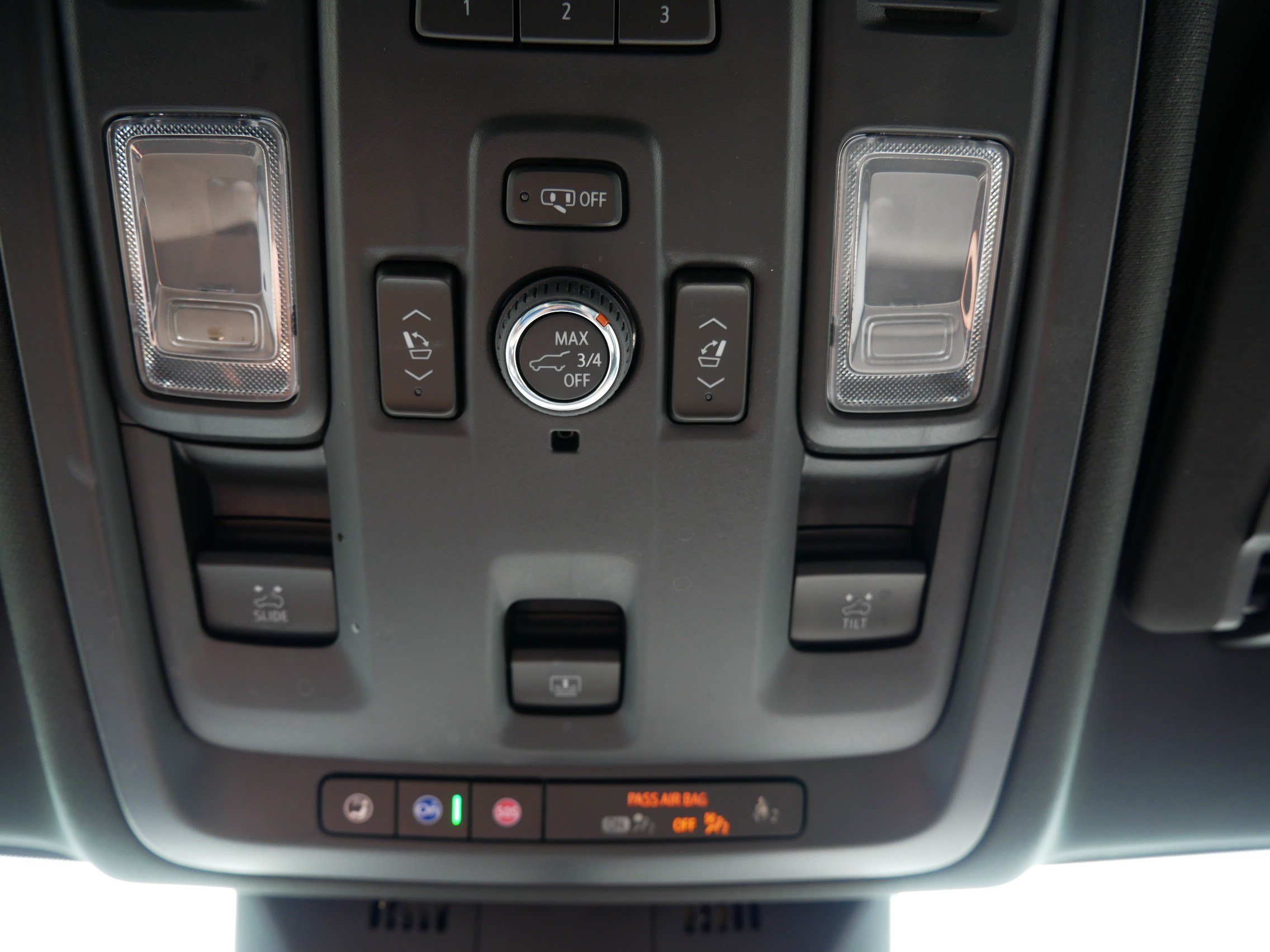 Certified 2023 Cadillac Escalade ESV Premium Luxury w/ Performance Package AWD/4WD image 32