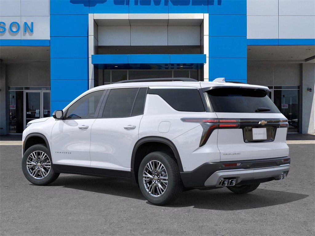 New 2025 Chevrolet Traverse LT image 3