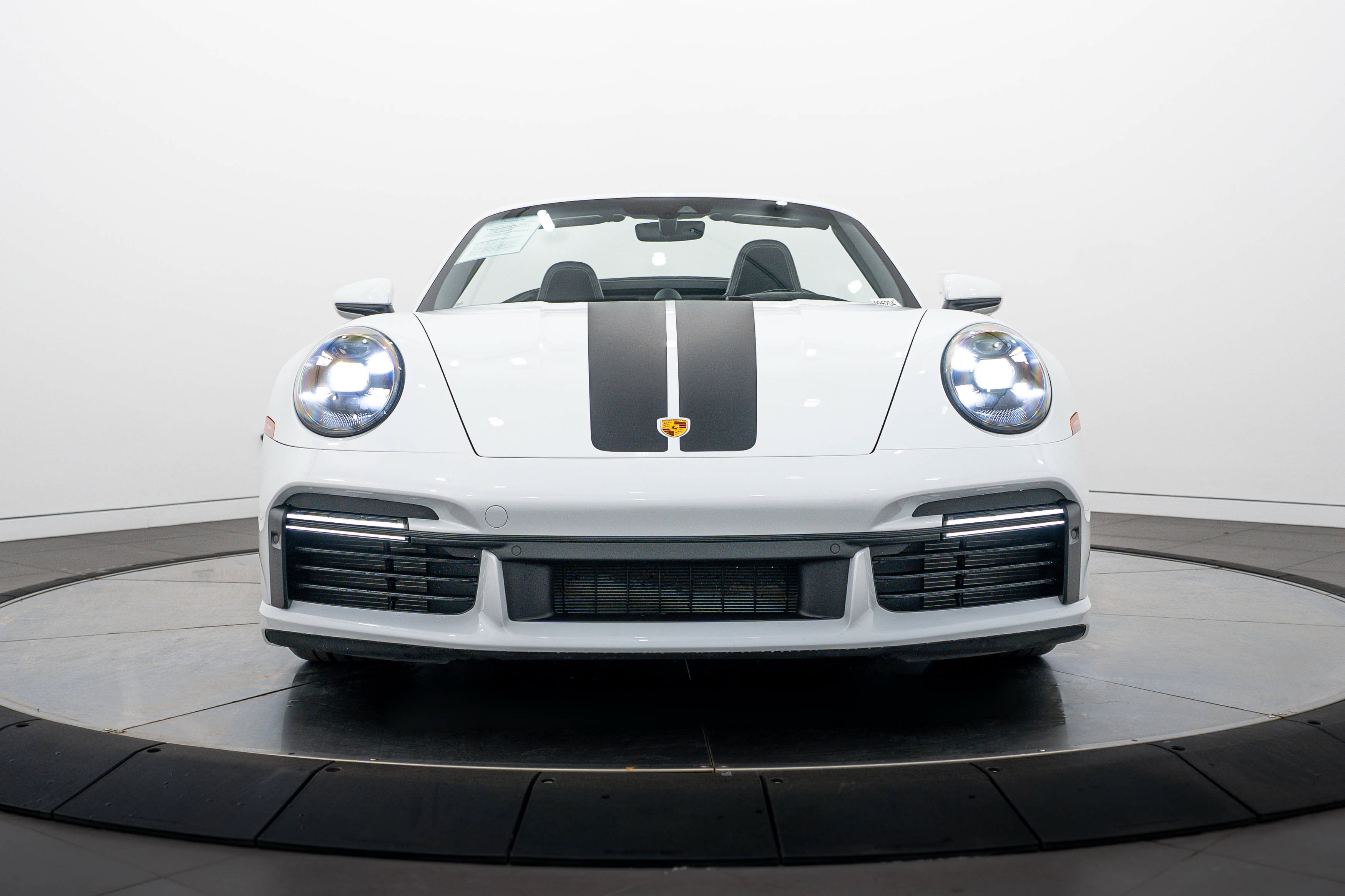 Certified 2022 Porsche 911 Turbo S AWD/4WD image 10