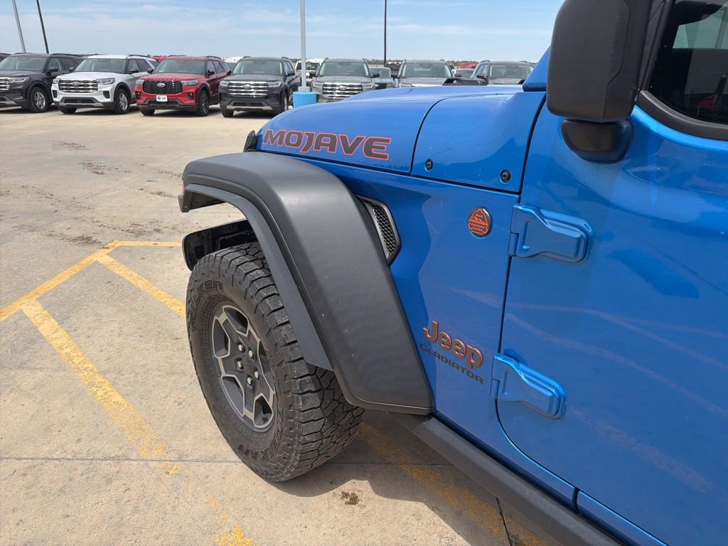Used 2021 Jeep Gladiator Mojave AWD/4WD image 12