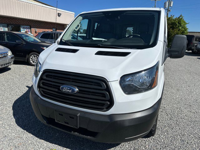 Used 2019 Ford Transit 250 130 Low Roof RWD image 3