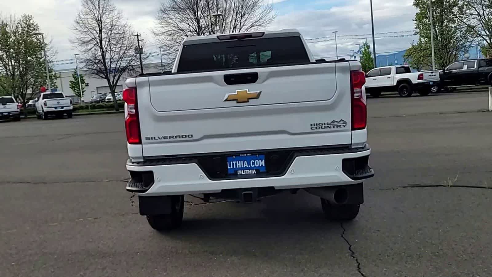 Used 2024 Chevrolet Silverado 2500 High Country w/ Technology Package image 7