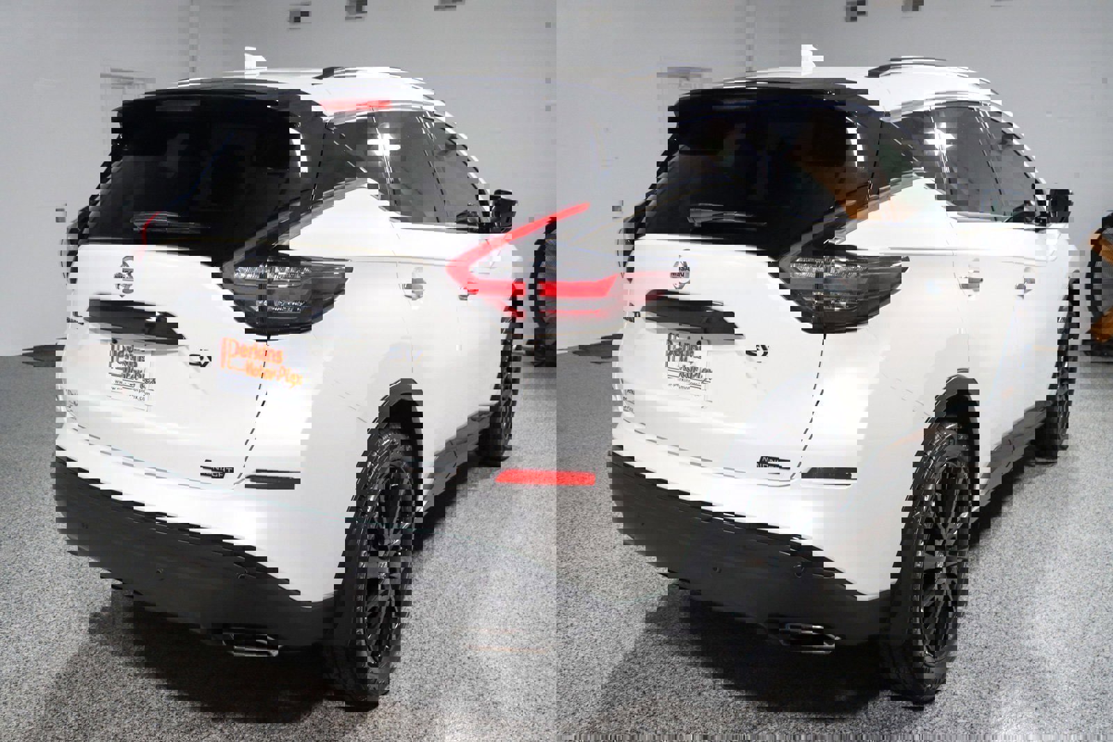 Used 2022 Nissan Murano SV w/ SV Midnight Edition Package image 7