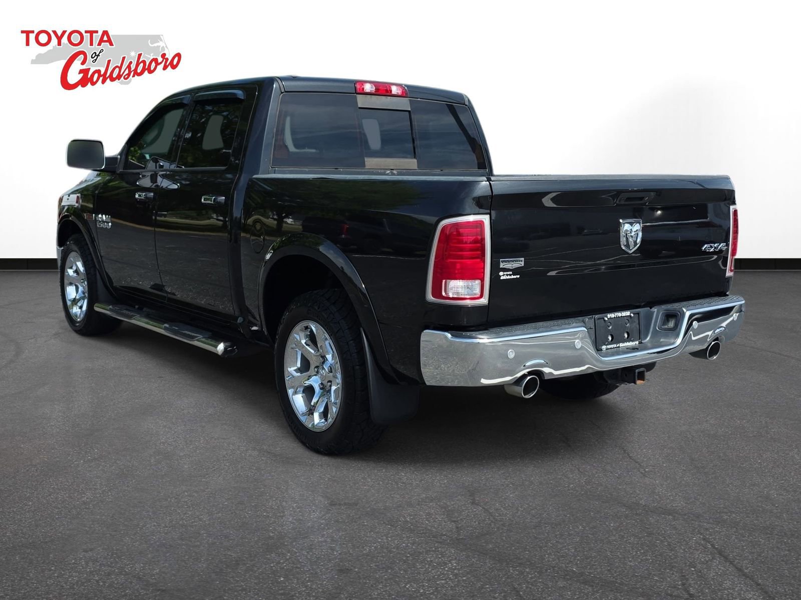 Used 2018 RAM 1500 Laramie w/ Convenience Group image 7