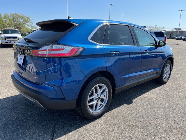 Used 2024 Ford Edge SEL AWD/4WD image 5