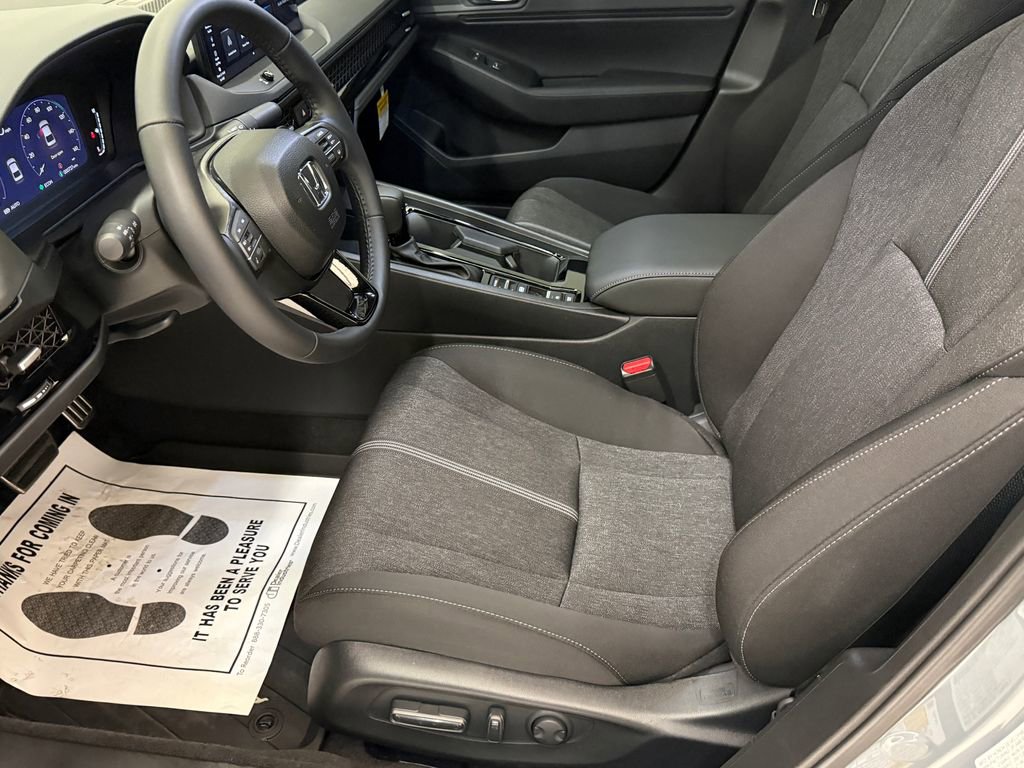 Used 2025 Honda Accord Sport image 18