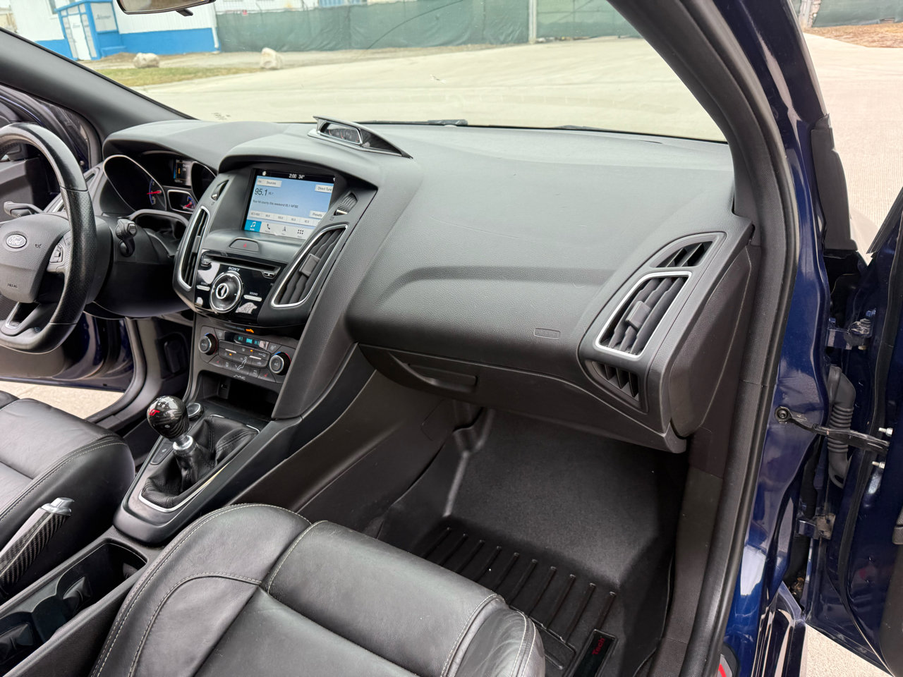 Used 2016 Ford Focus ST w/ Equipment Group 401A image 36