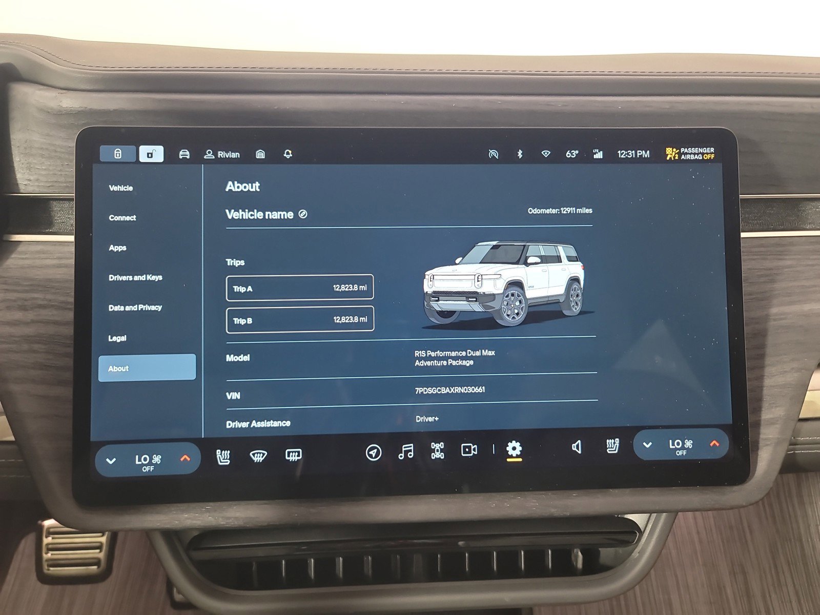 Used 2024 Rivian R1S Adventure AWD/4WD image 29