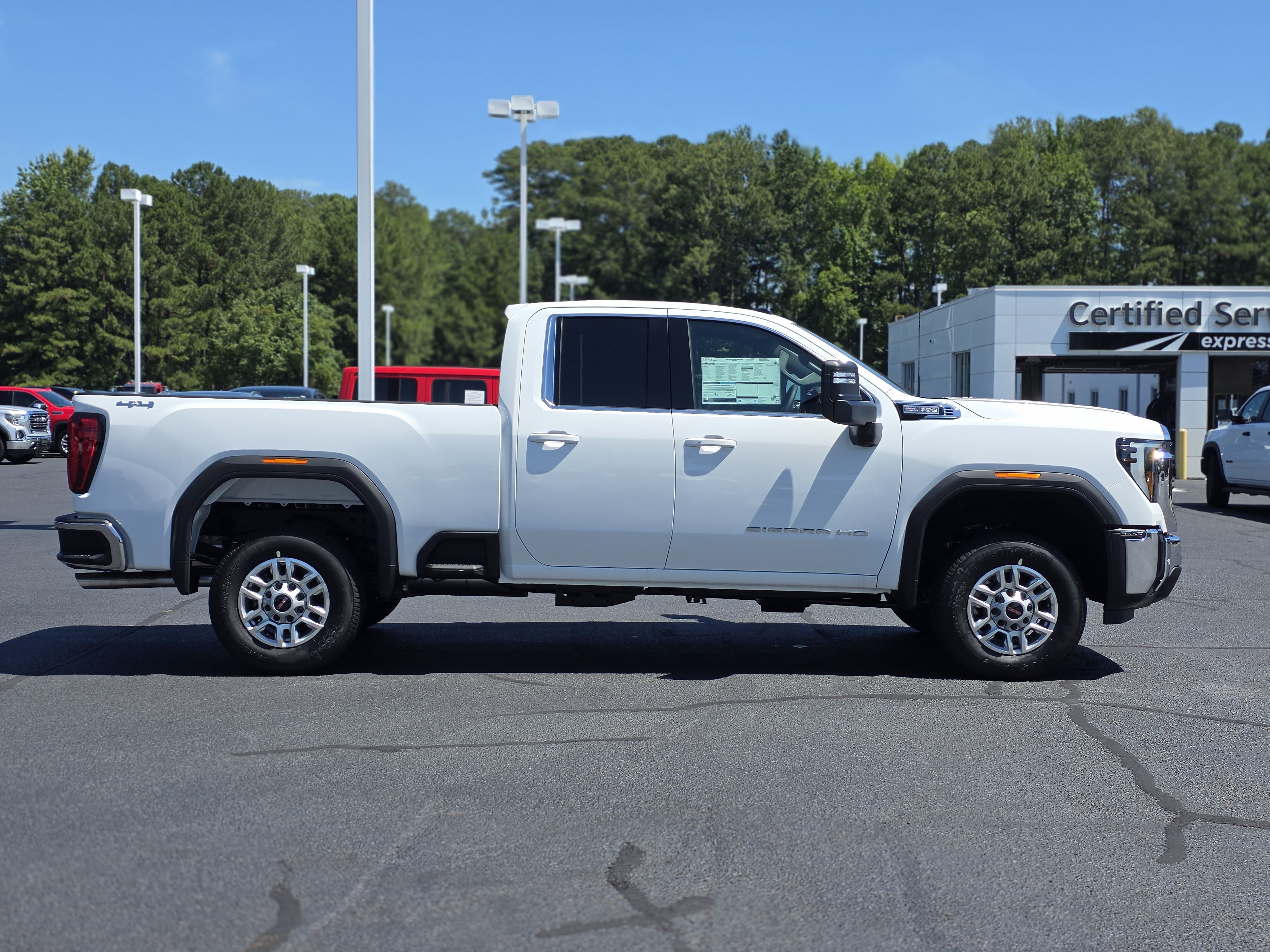 New 2026 GMC Sierra 2500 SLE AWD/4WD image 8