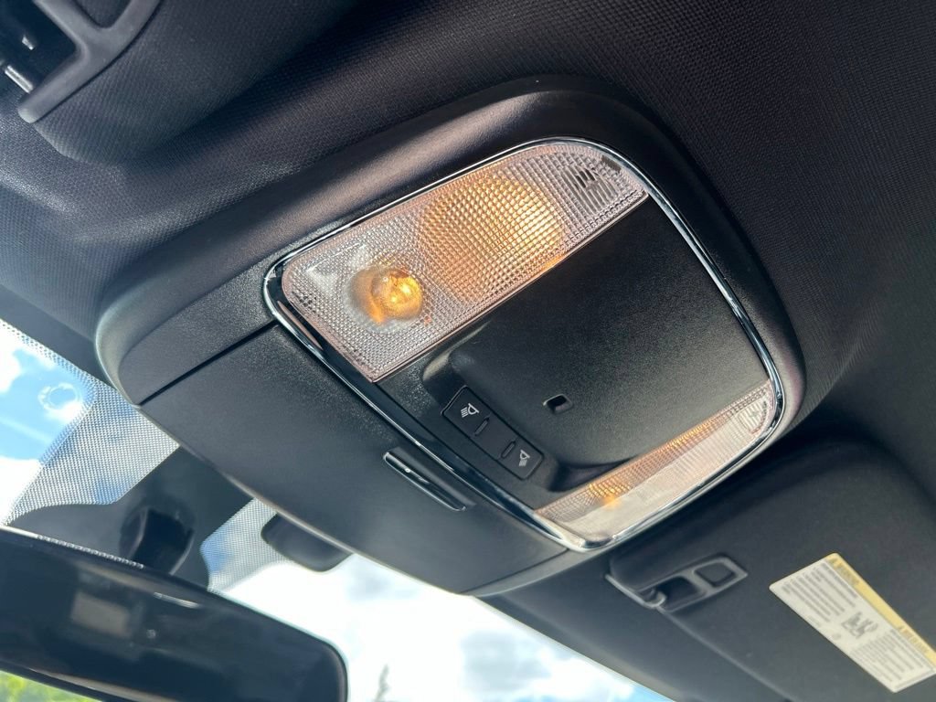 Used 2019 Jeep Grand Cherokee Laredo RWD image 40