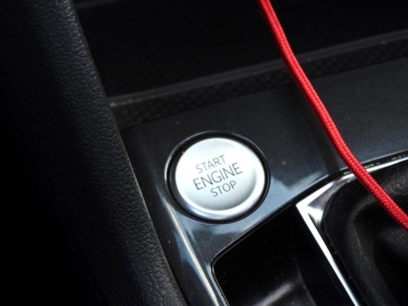 Used 2023 Volkswagen Tiguan SE w/ Panoramic Sunroof Package image 44