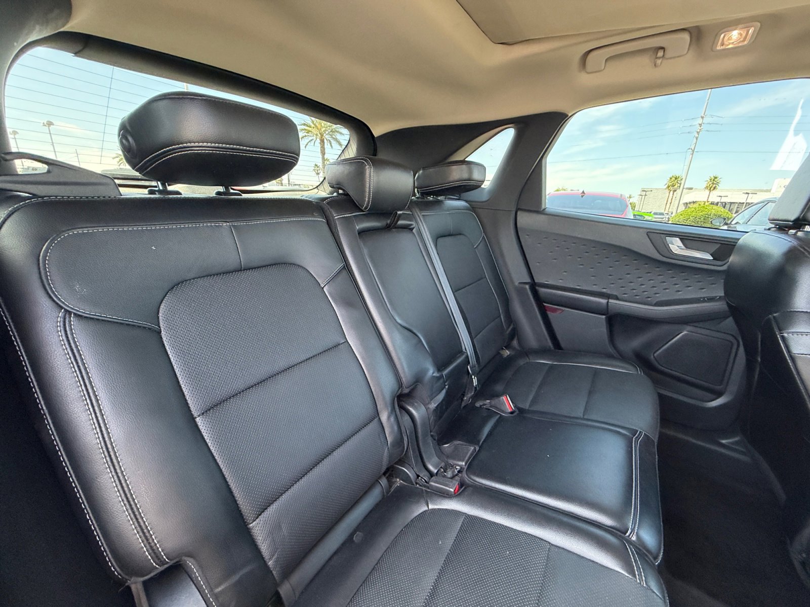 Used 2020 Ford Escape Titanium AWD/4WD image 18