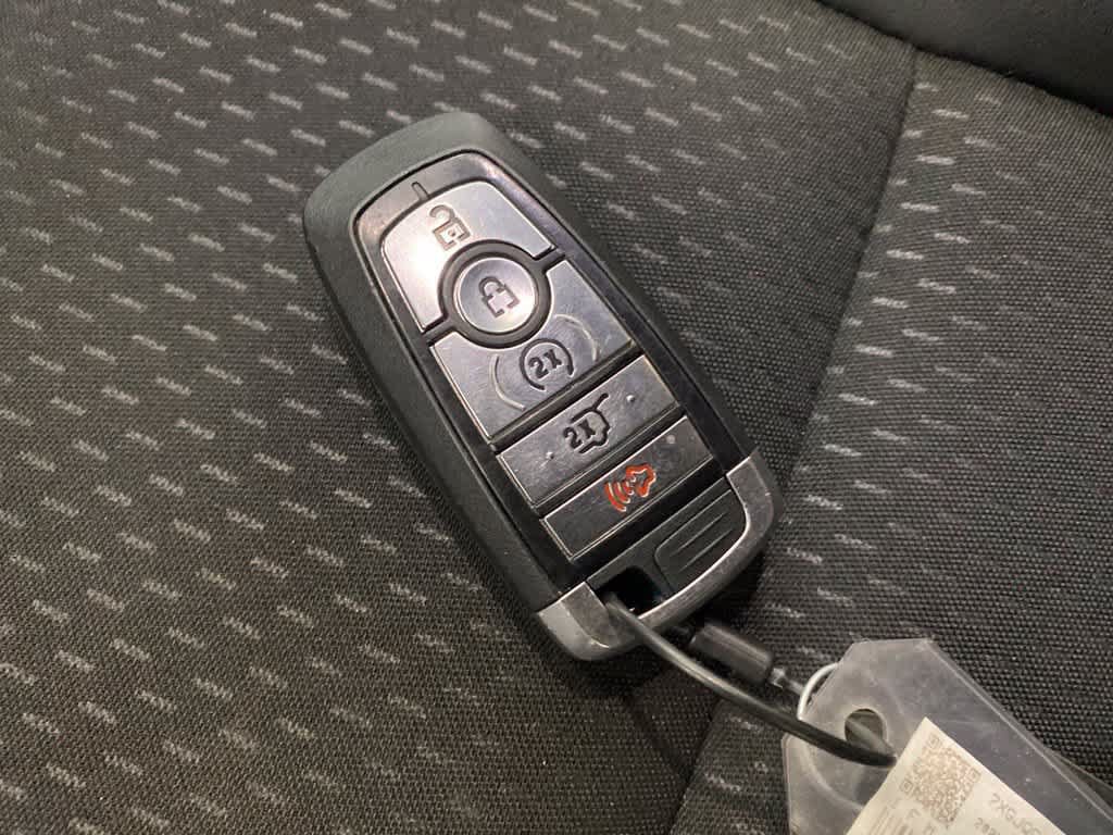 Used 2025 Ford Escape ST-Line Select AWD/4WD image 28