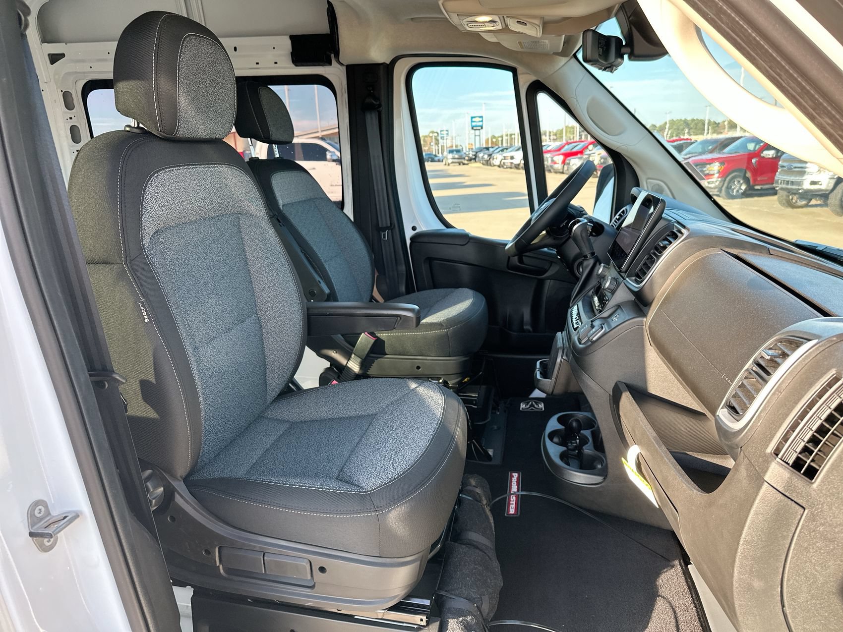 New 2026 RAM ProMaster 2500 w/ Quick Order Package 22H SLT+ FWD image 27