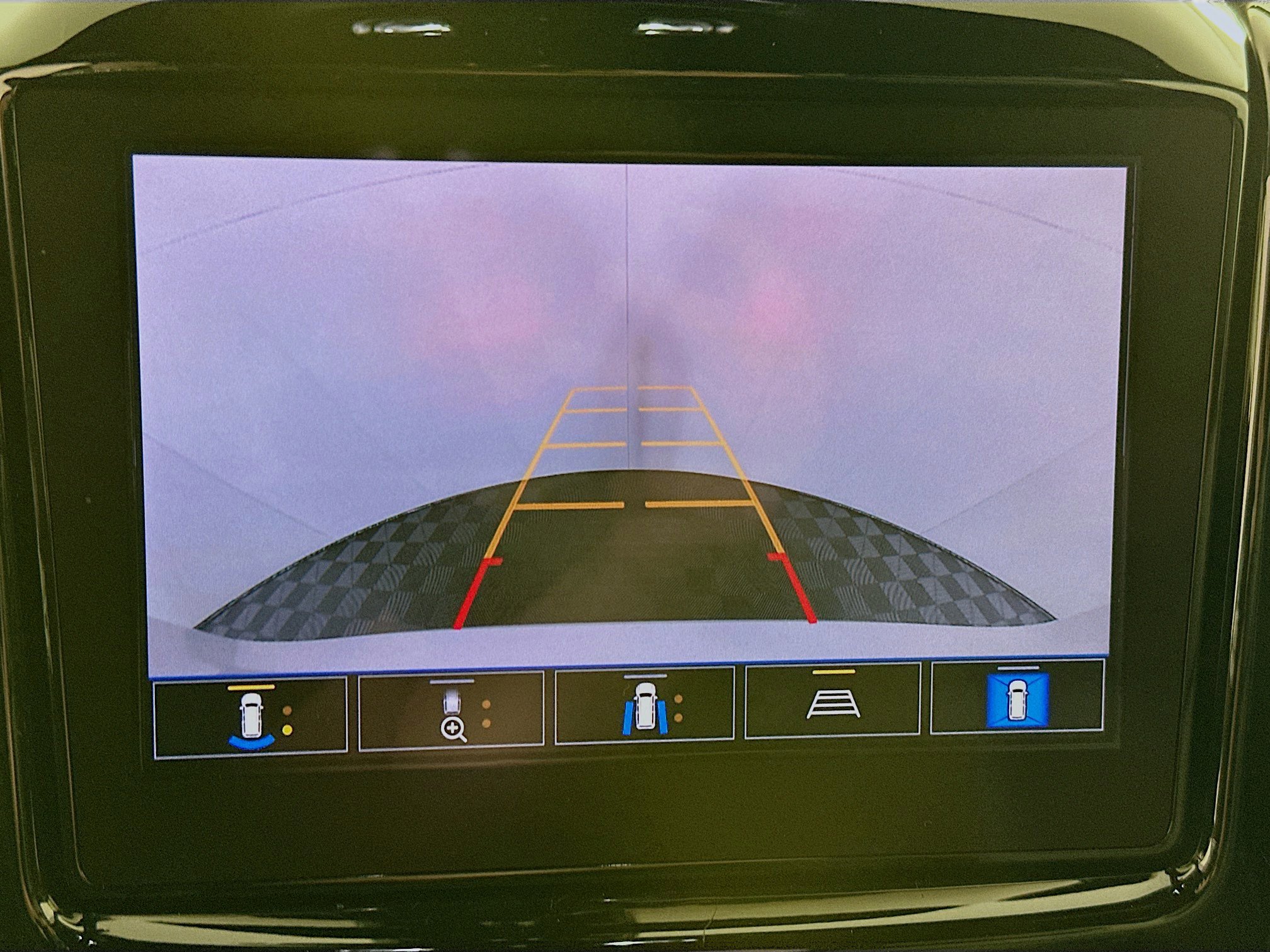 Used 2023 Chevrolet Traverse LT w/ Rear Camera Mirror Package image 22