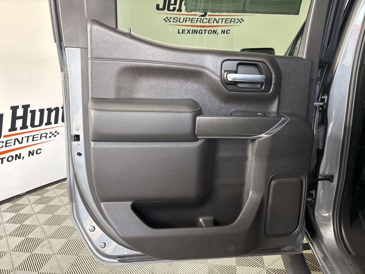 Used 2021 GMC Sierra 1500 AT4 w/ AT4 Preferred Package AWD/4WD image 23