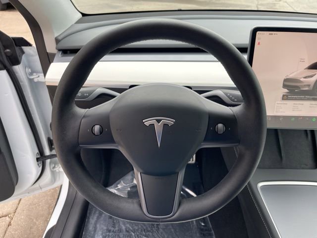 Used 2023 Tesla Model Y Performance AWD/4WD image 13