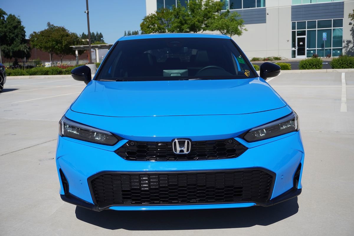 Used 2025 Honda Civic Sport Touring image 4