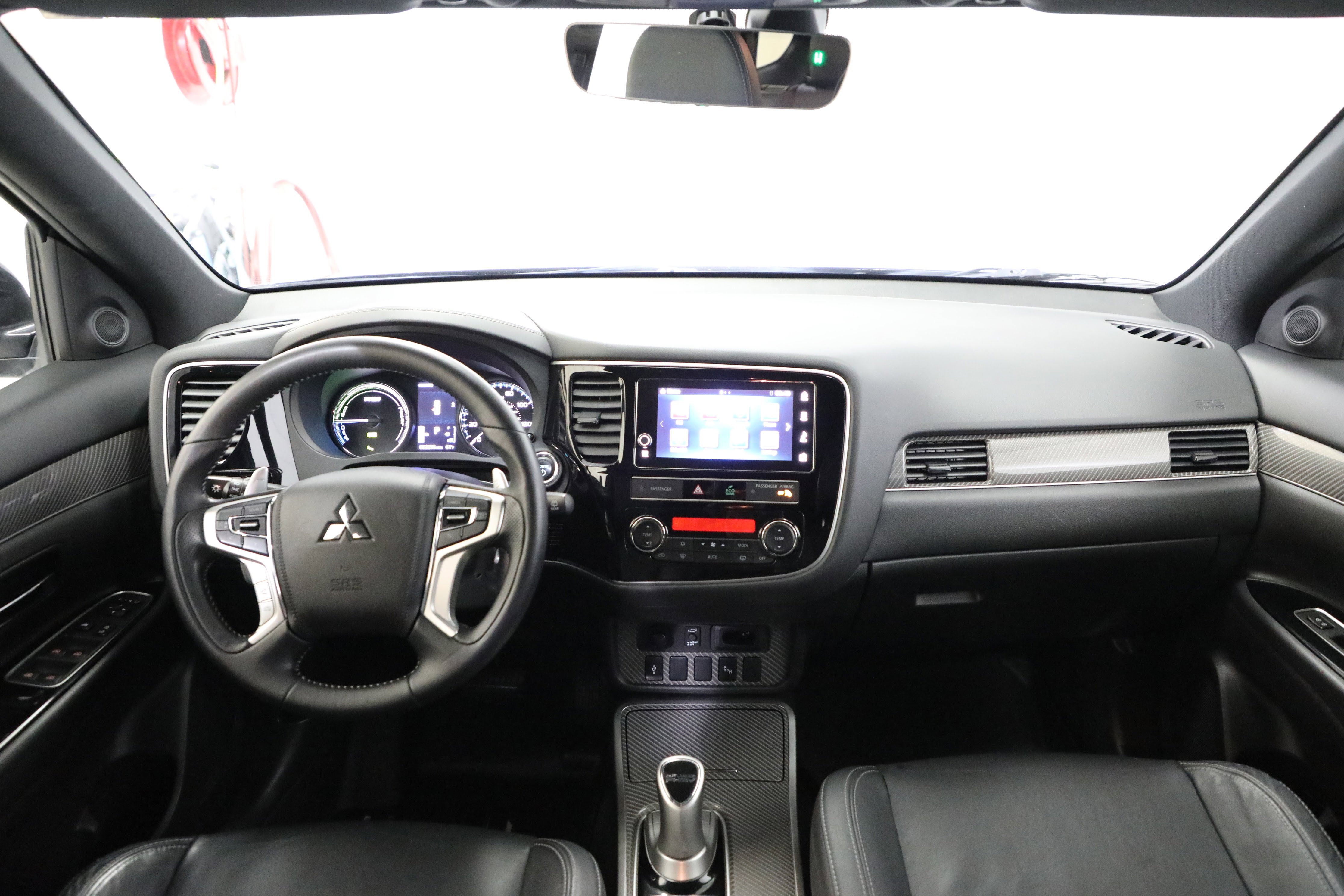 Used 2019 Mitsubishi Outlander GT image 2