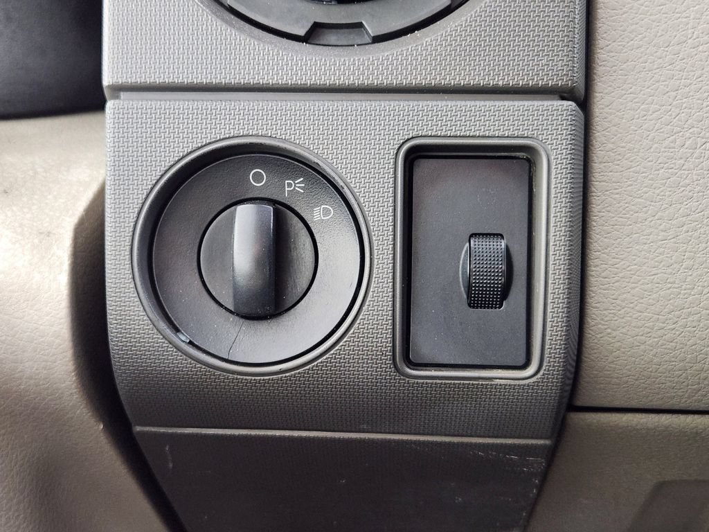 Used 2008 Ford F250 XL RWD image 27