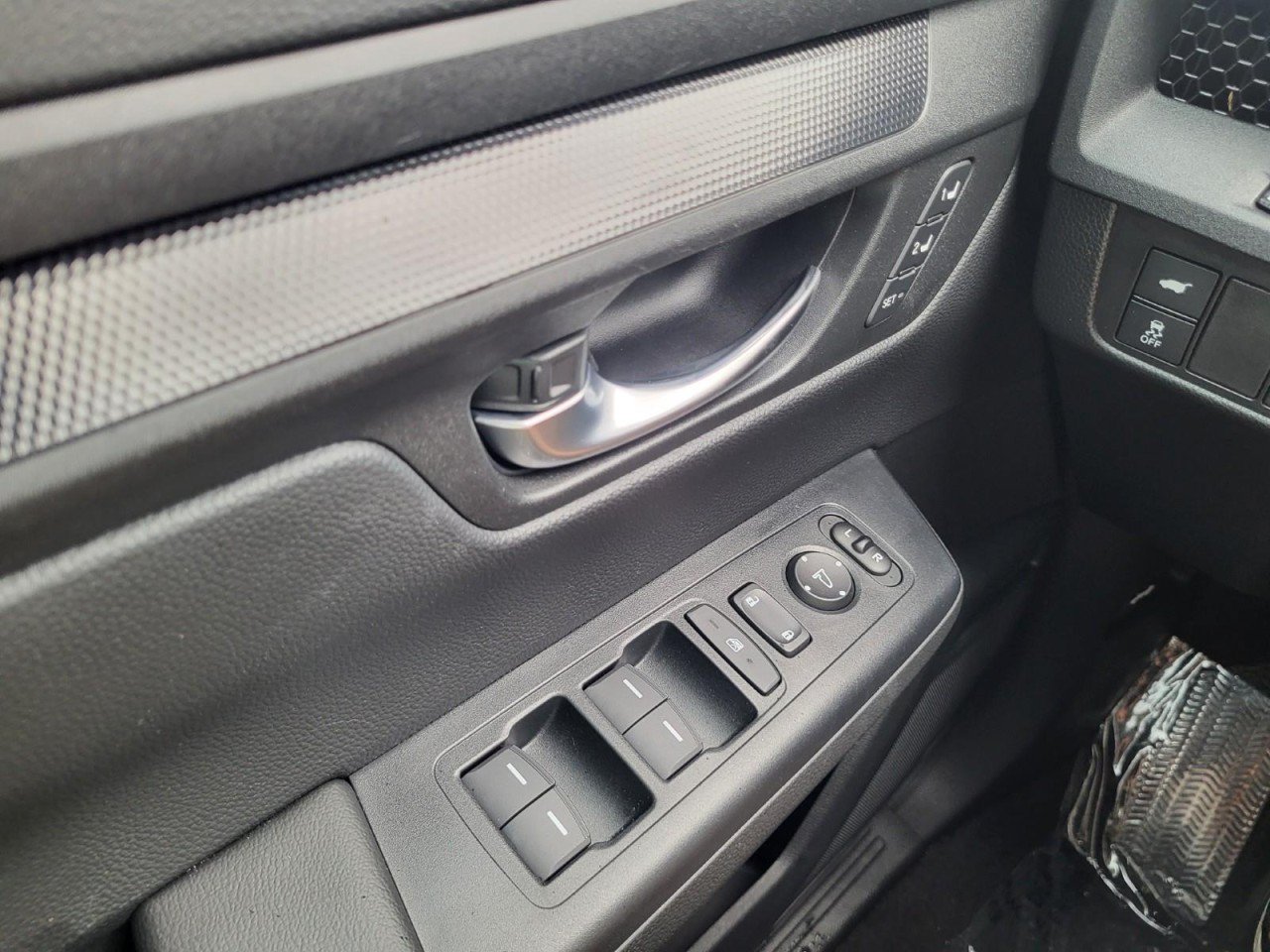 Certified 2025 Honda CR-V Sport-L image 23