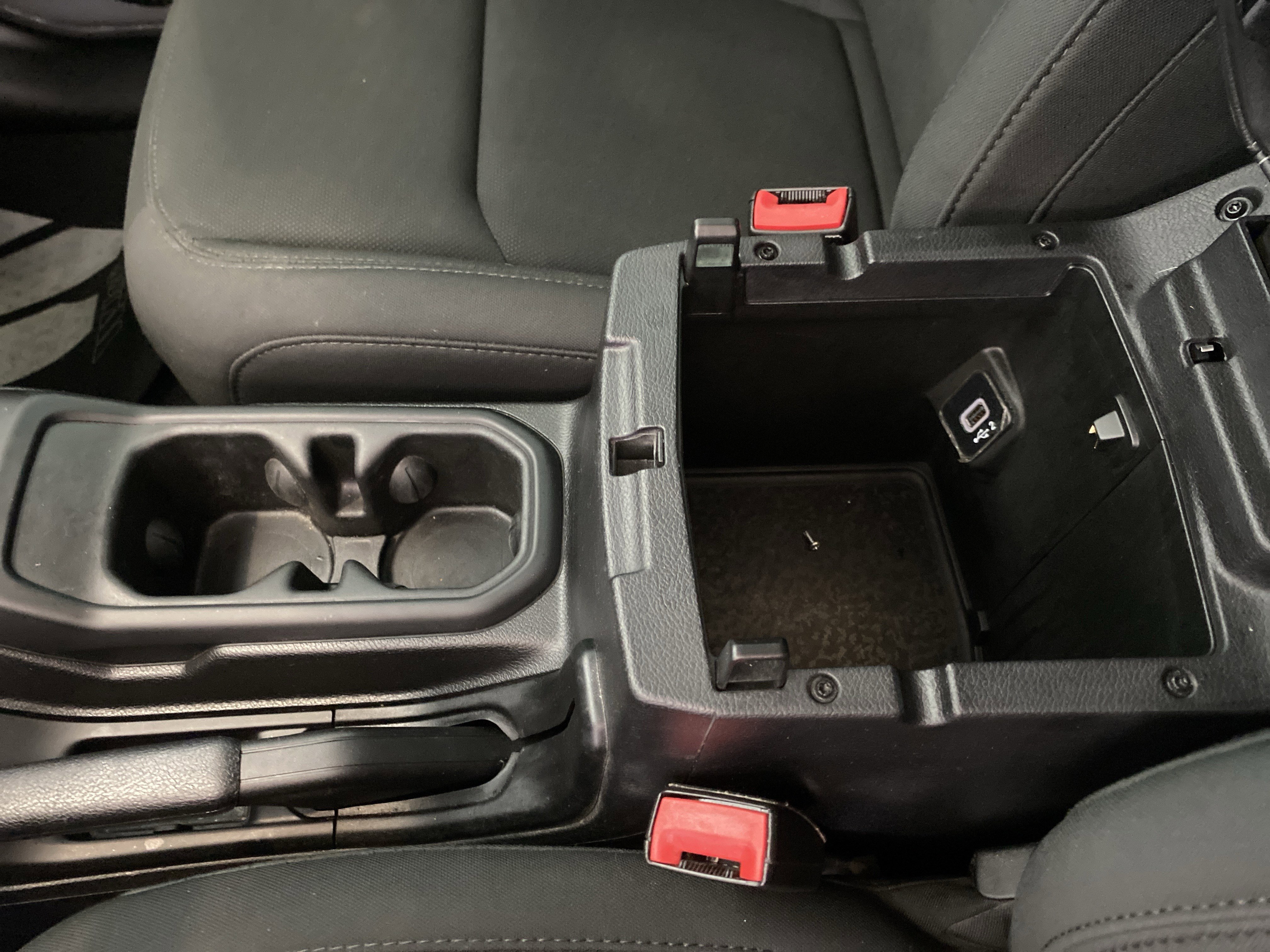 Used 2018 Jeep Wrangler Unlimited Sahara image 12