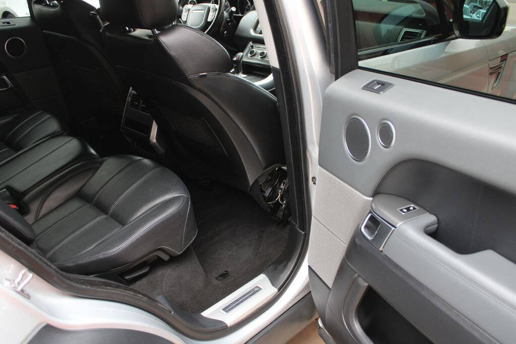 Used 2014 Land Rover Range Rover Sport SE AWD/4WD image 15