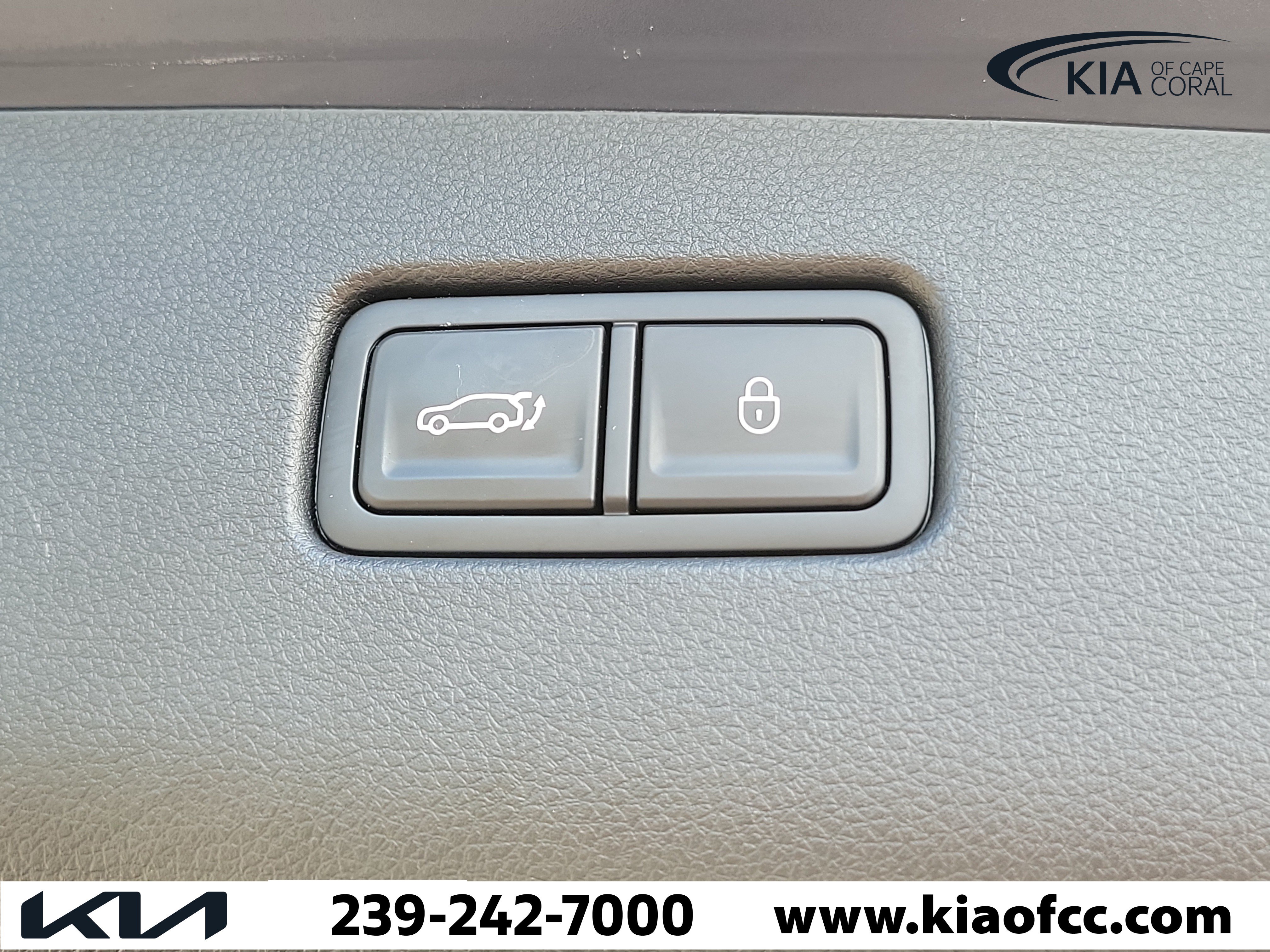 Used 2023 Genesis GV70 2.5T AWD/4WD image 10
