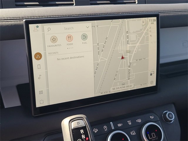 Used 2025 Land Rover Defender 110 S image 33