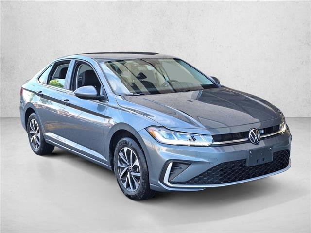 Used 2025 Volkswagen Jetta S image 3