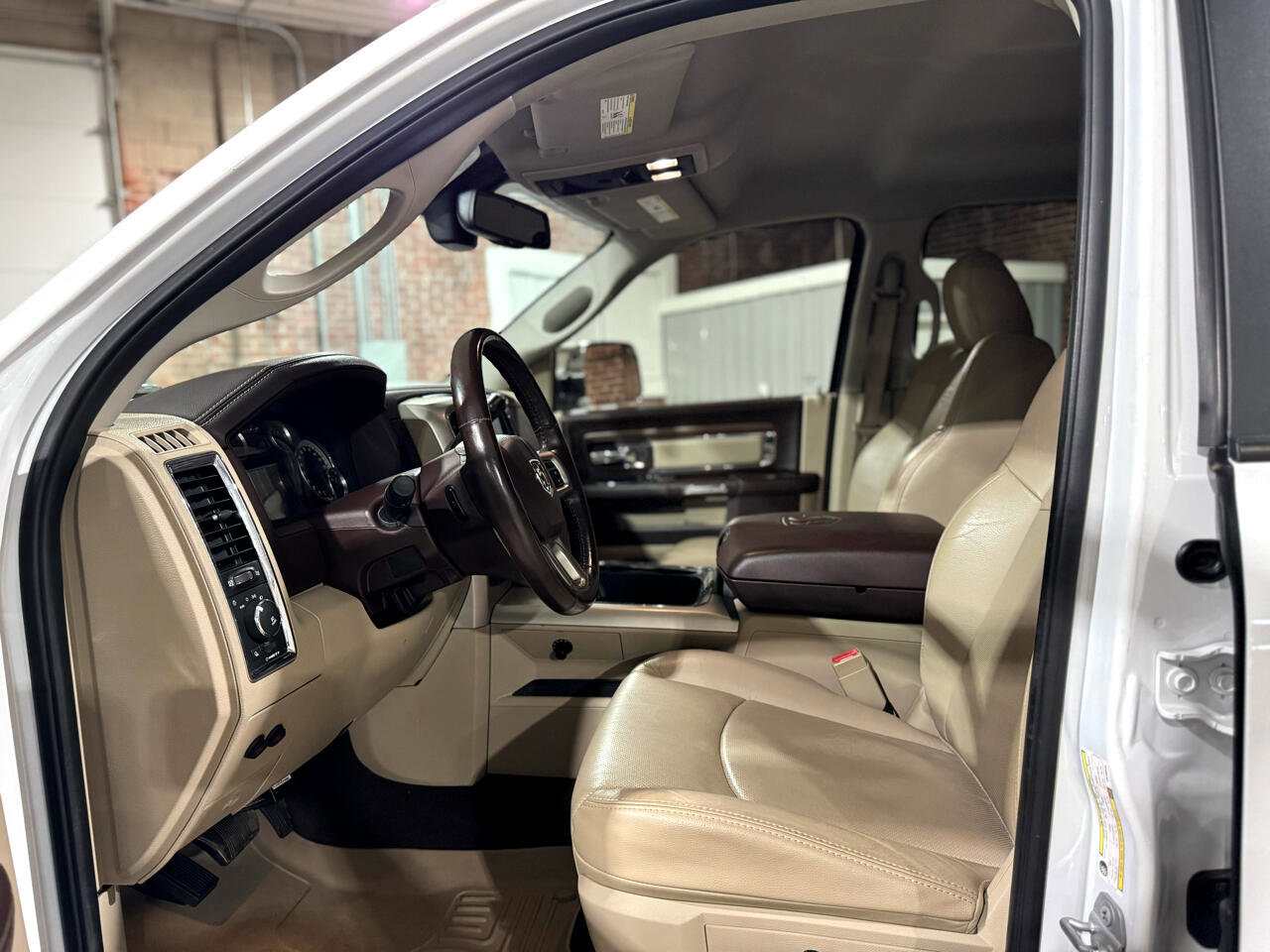 Used 2016 RAM 2500 Laramie w/ Convenience Group image 42