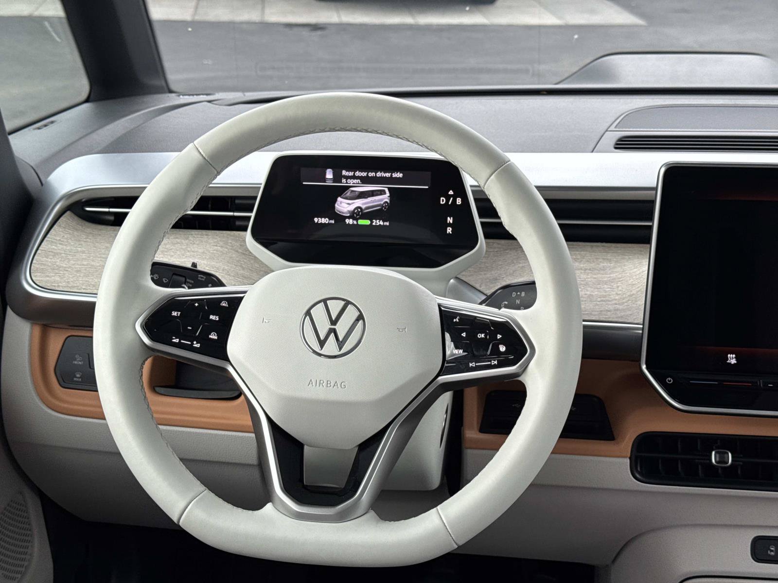 Certified 2025 Volkswagen ID. Buzz 1st Edition AWD/4WD image 8