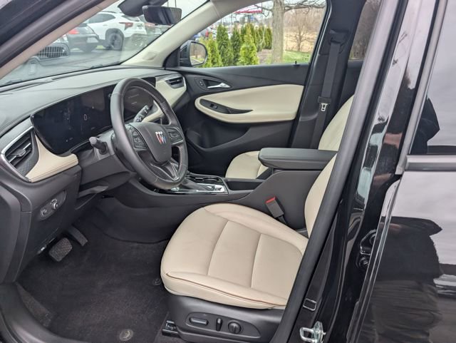 Used 2024 Buick Encore GX Avenir w/ Avenir Technology Package image 12