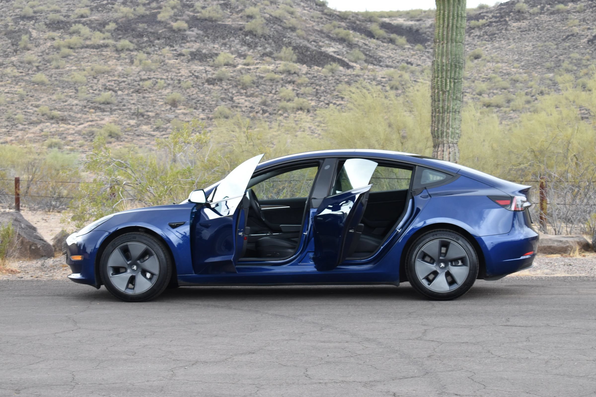 Used 2023 Tesla Model 3 Standard Range RWD image 5