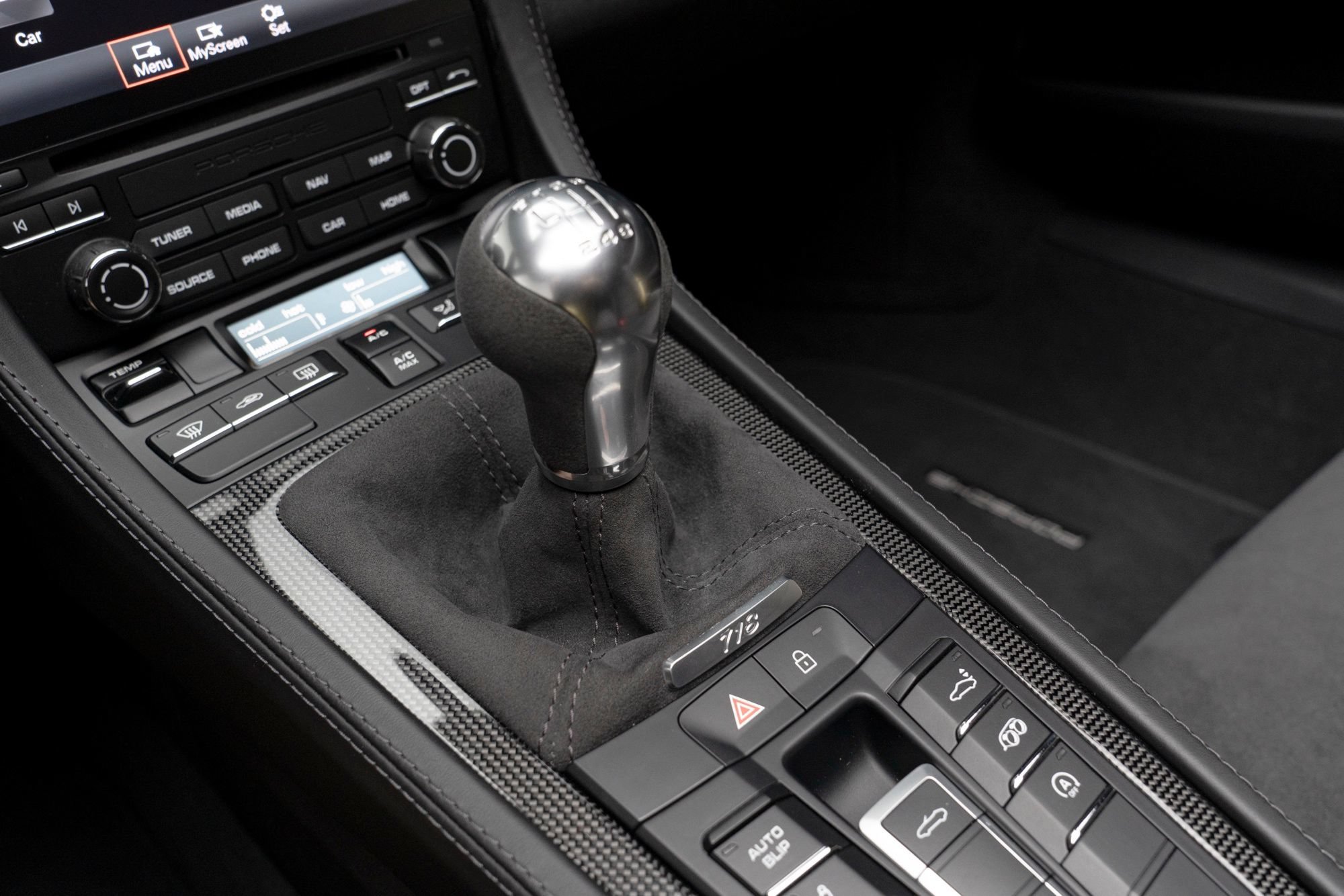 Used 2020 Porsche 718 Boxster Spyder RWD image 33