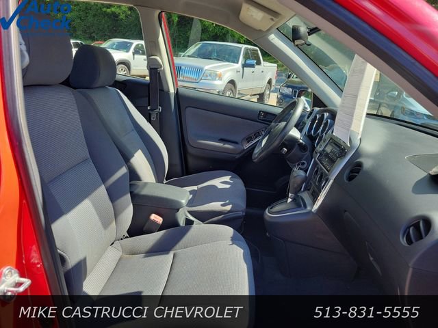 Used 2006 Pontiac Vibe w/ Preferred Package FWD image 28