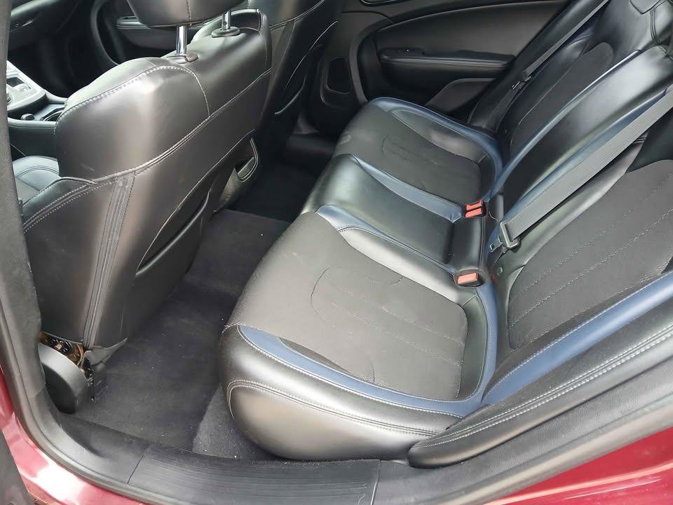 Used 2015 Chrysler 200 S image 17