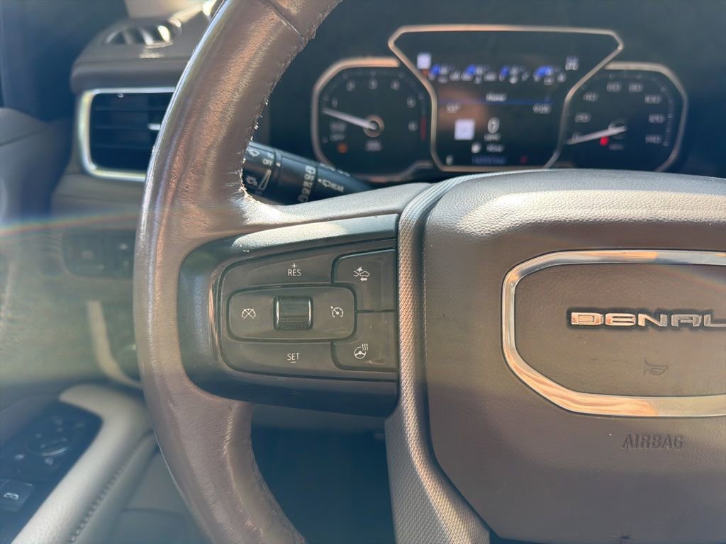Used 2021 GMC Yukon Denali w/ Denali Premium Package AWD/4WD image 15