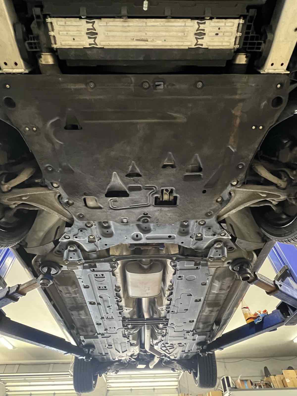 Used 2018 Volvo S90 T6 Momentum w/ Convenience Package image 28