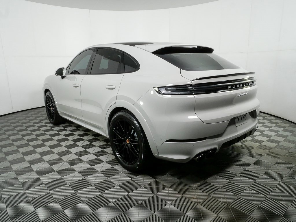 Certified 2026 Porsche Cayenne S image 3