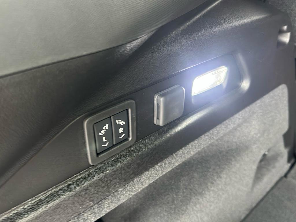 New 2025 Cadillac Lyriq Luxury image 10