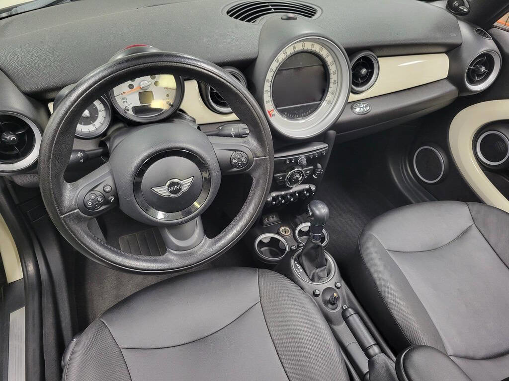 Used 2013 MINI Cooper Convertible image 13