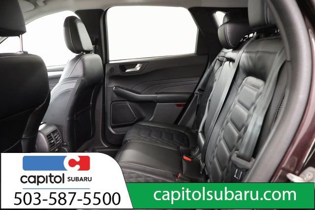 Used 2023 Ford Escape Platinum w/ Premium Technology Package AWD/4WD image 31