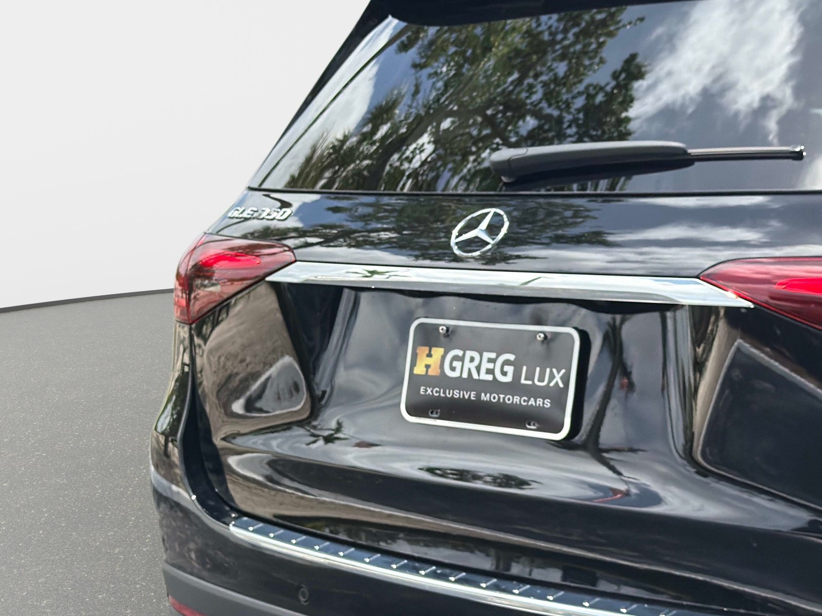 Used 2024 Mercedes-Benz GLE 350 4MATIC w/ Winter Package image 18